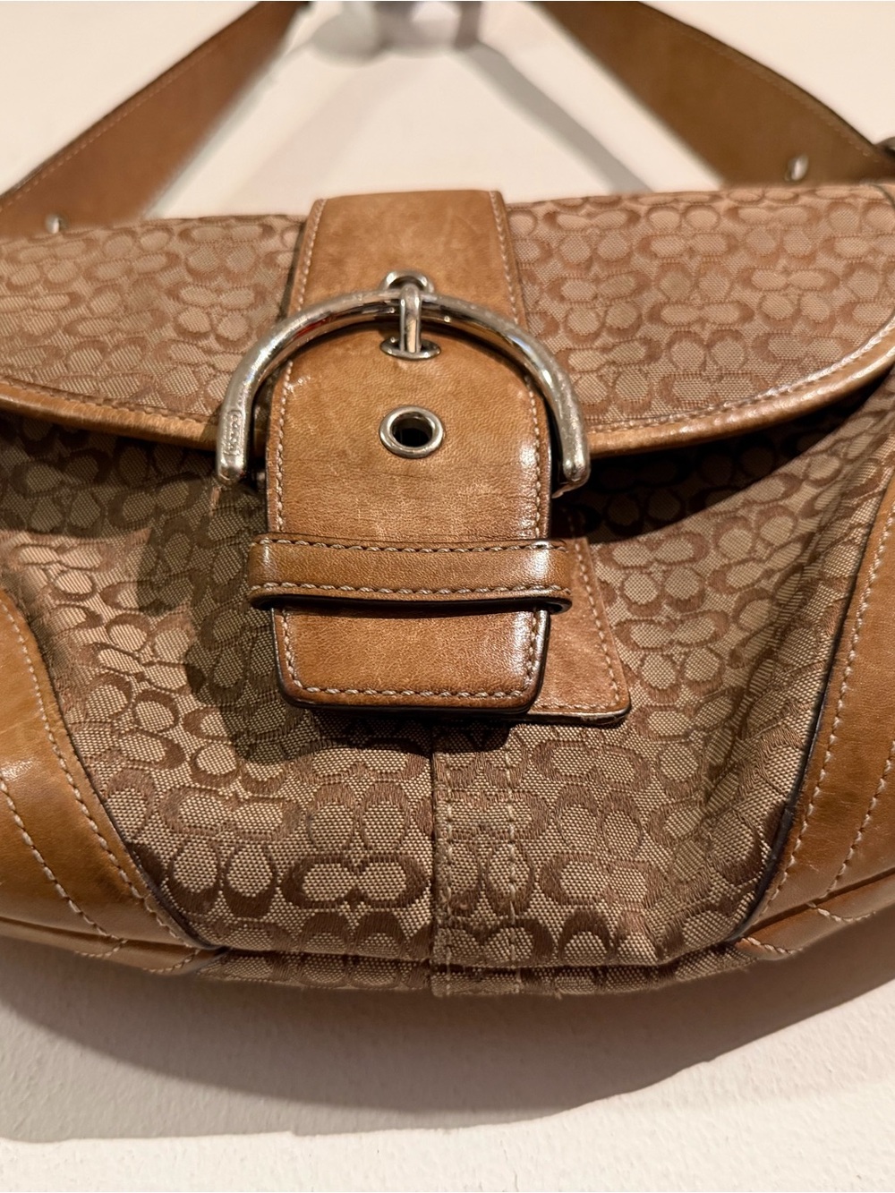 Coach soho Tan and Brown Signature Canvas Shoulder Bag 6818 - Picture 5 of 11